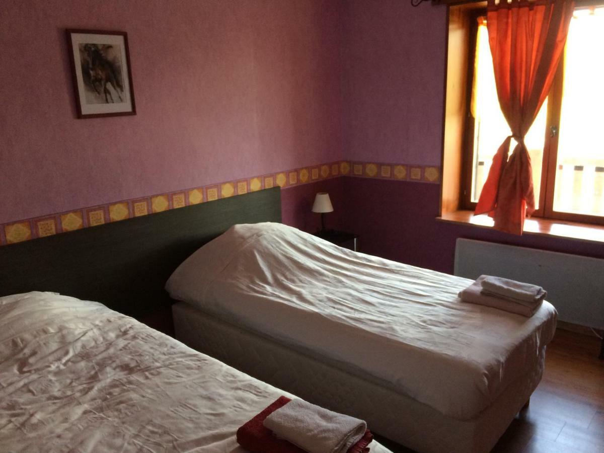 Bed and Breakfast El Rancho Criollo Maubert-Fontaine Exterior foto